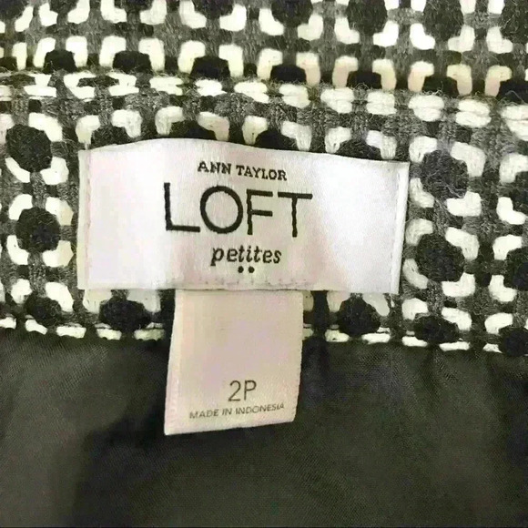 Ann Taylor LOFT Black Patterned Mini Skirt - Picture 4 of 5